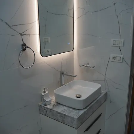 Miri Apartment *